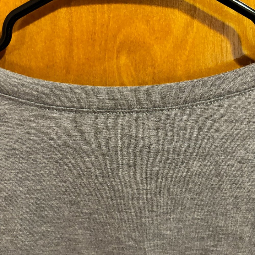 Mickey + Mini Mouse Womens Disney T-Shirt‎ Gray Short Sleeve Scoop Neck M - Picture 9 of 13